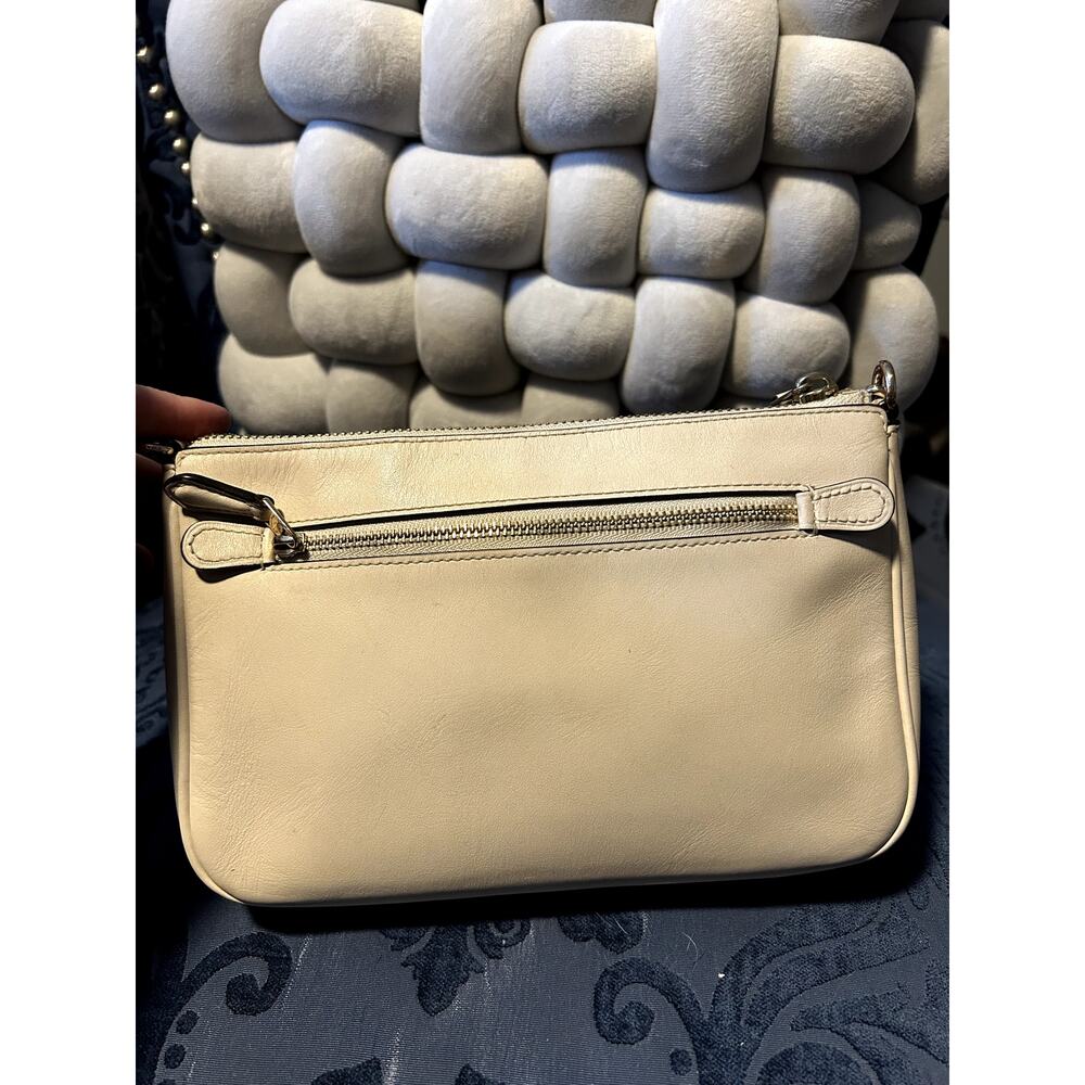 Coach Nolita Wristlet 22 with Cut Out Tea Rose Chalk Ivory - Picture 4 of 13